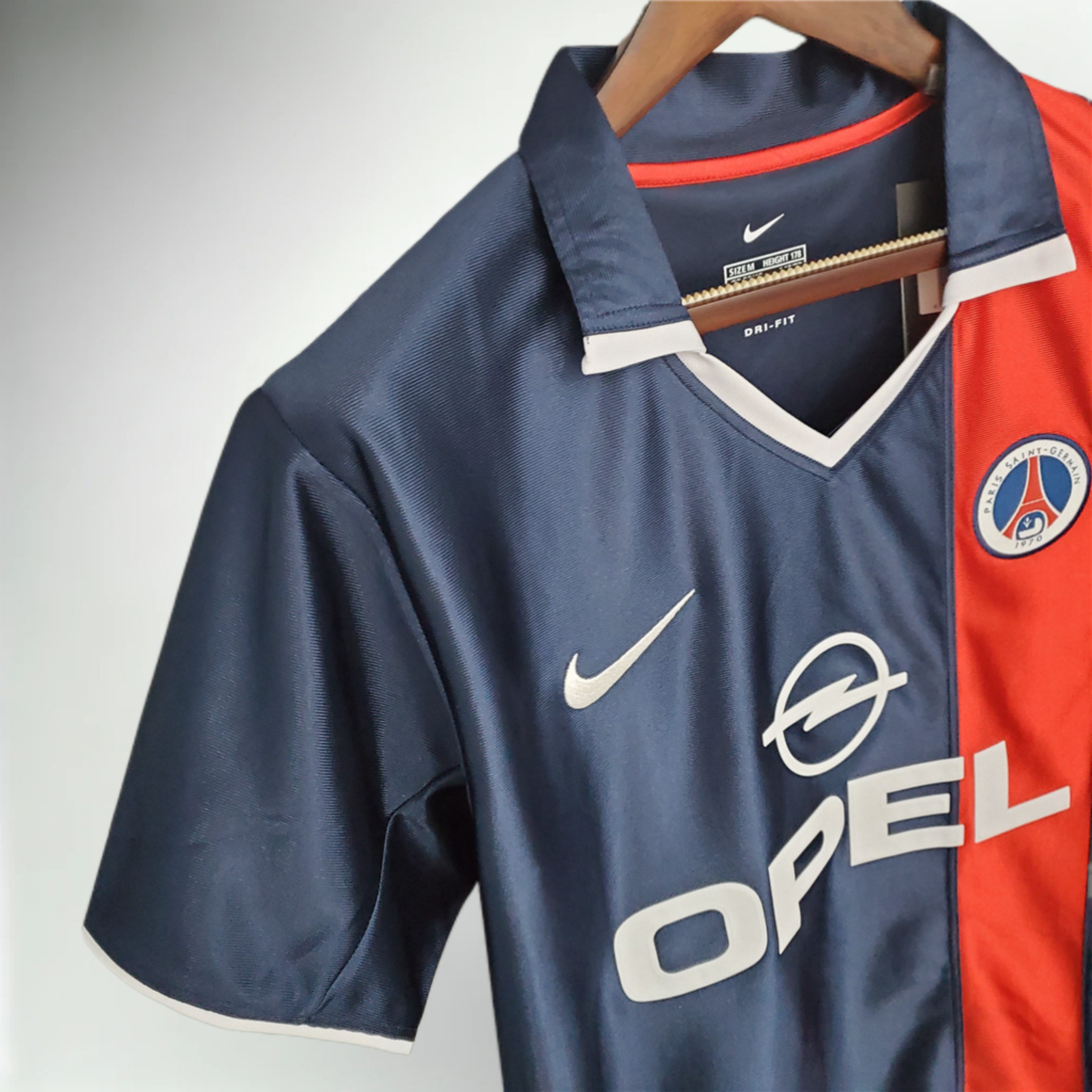 Paris Saint Germain 2001-2002 Home Kit